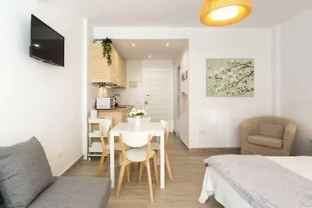 Estudio Nuevo Benalbeach Apartament *